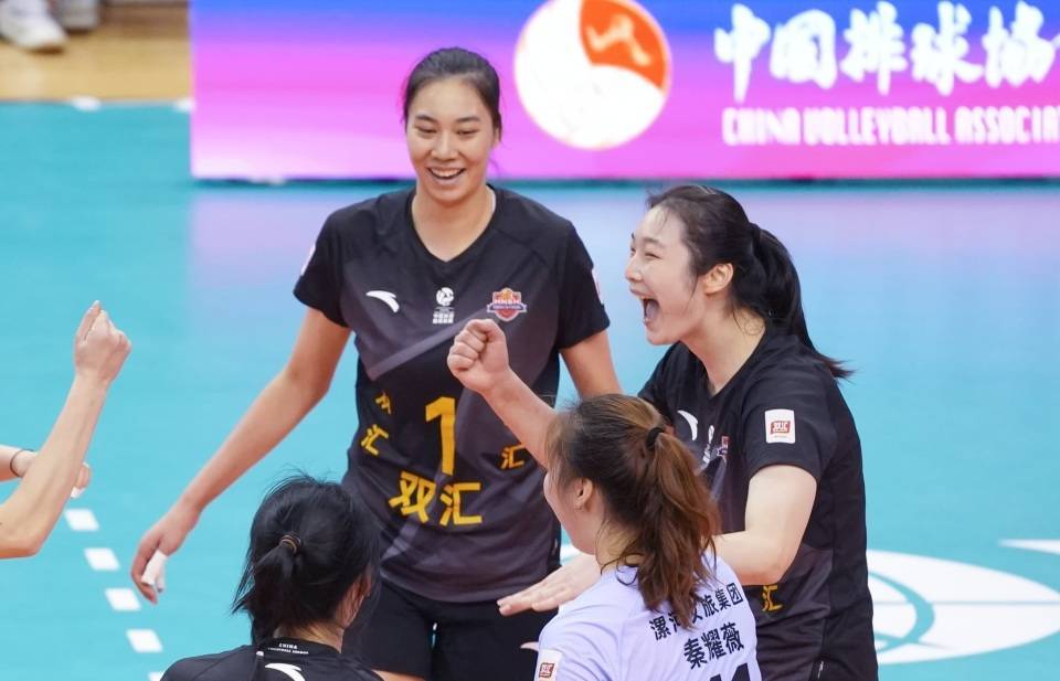 B体育官方入口-恭喜!中国女排20岁1米98接应崛起:朱婷师妹冲上得分榜第十